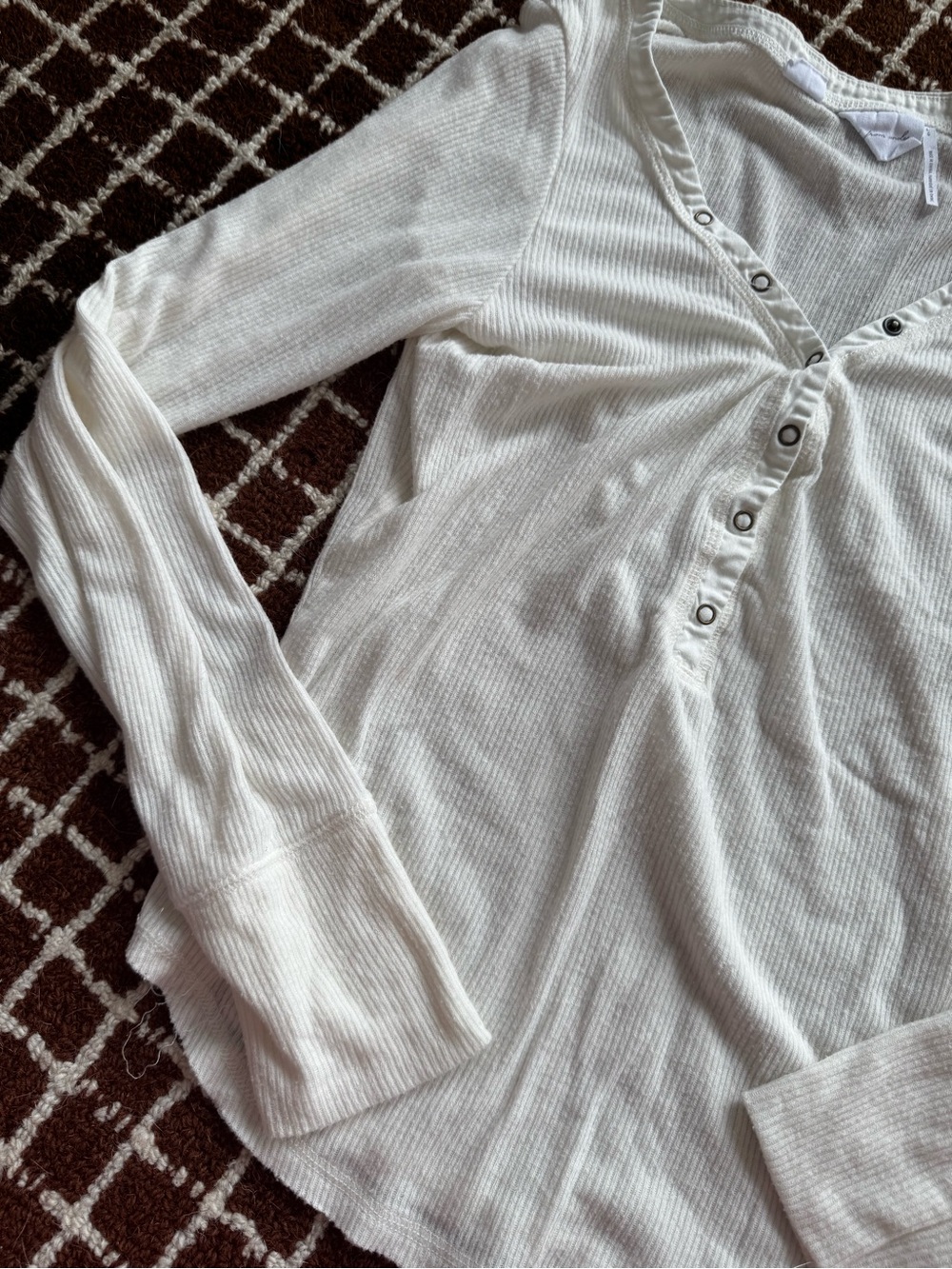 Out From Under Snap Henley Ribbed Long Sleeve Top - L - Picture 4 of 6